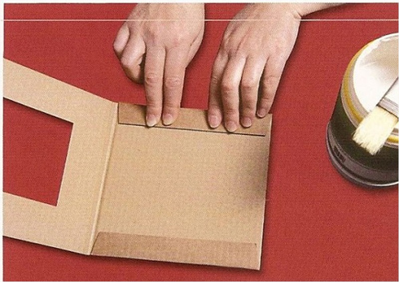 Làm đồ dùng bằng thùng giấy carton