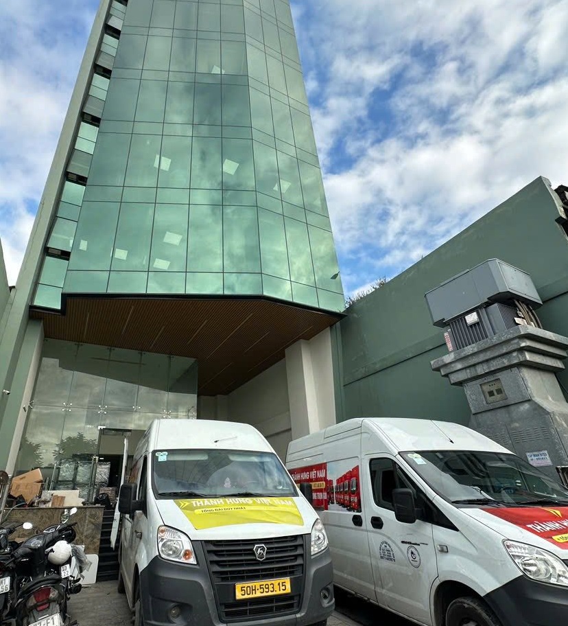 Vận toà nhà văn phòng