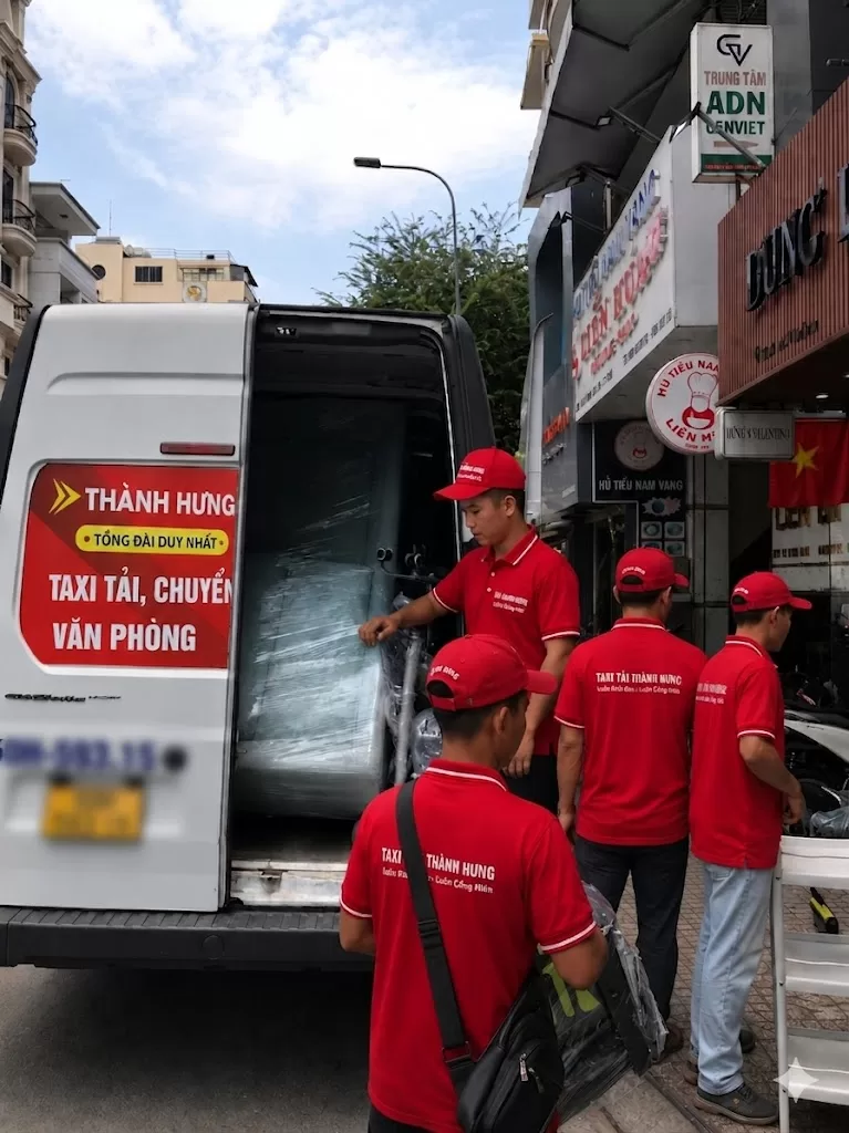 Bốc xếp hàng hóa chuyển nhà tại TPHCM